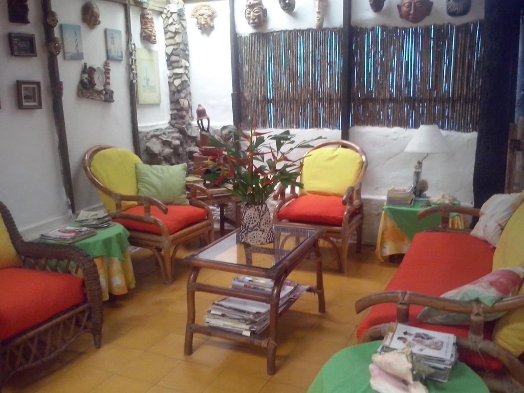 Caribbean Coral Inn Tela Exterior foto